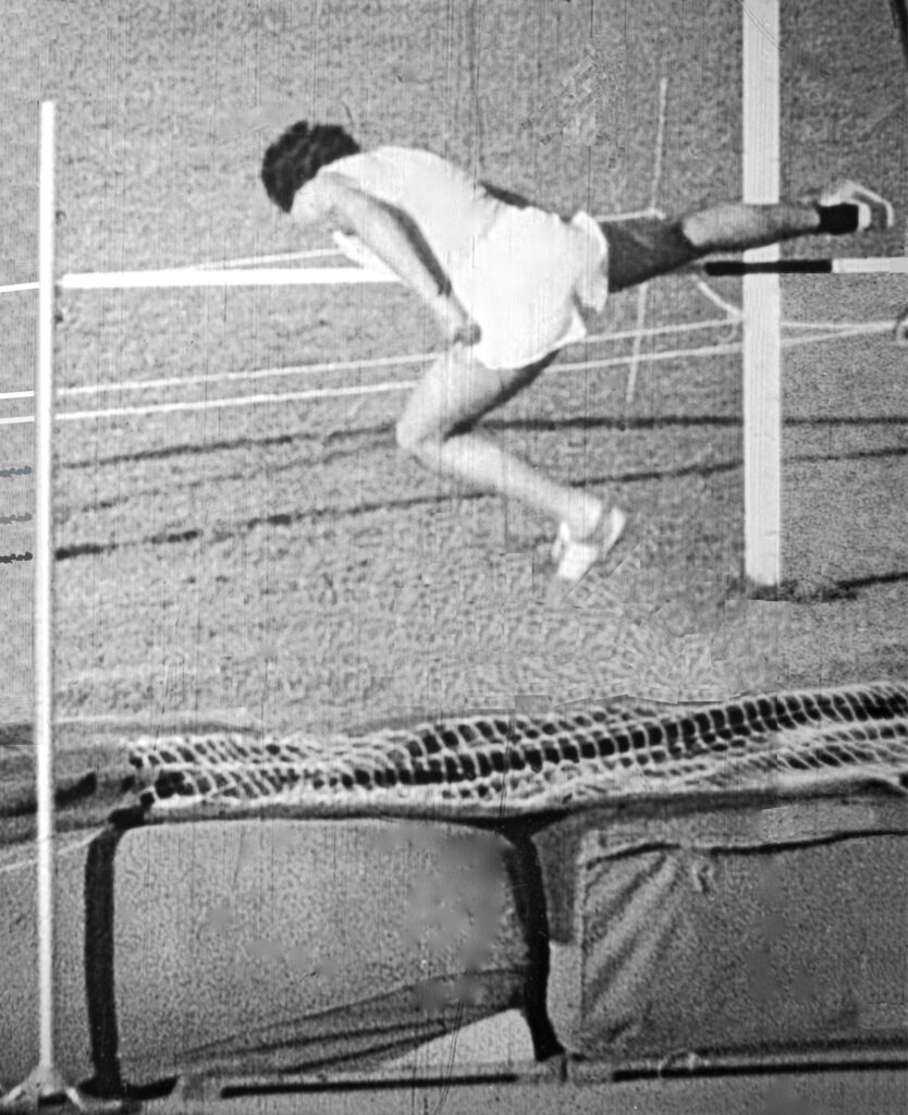 Straddle high jump by Jesús Dapena